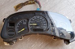 02 01 00 99 Chevy Silverado Sierra speedometer instrument gauge cluster 09362995