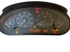02 BMW E46 325ic  Instrumental Cluster Speedometer 133k miles Auto 6911311