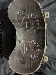 04-06 SEBERING COUPE 2.5L AT SPEEDOMETER GAUGE CLUSTER 63XXX MILES MB939368N