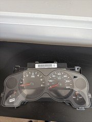 07-10 GMC Sierra Chevy Silverado Speedometer Instrument Cluster MILES 174,274