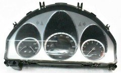 08-11 Mercedes W204 C300 C350 Instrument Speedometer Cluster 2049003202 OEM