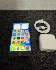 100% Battery Apple iPhone SE 3 3rd GEN - 64GB Unlocked EXCELLENT Condition