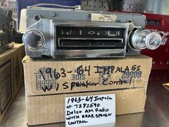 1963-64 Chevy Impala SS Delco AM Radio 7282590-B  With Rear Speaker Control Dial