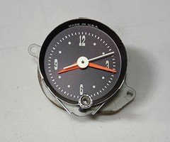 1963 Plymouth Sport Fury Instrument Panel Dash Clock 2290590 Used 383 413 426