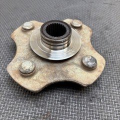 1986-87 Honda TRX250 FourTrax 250 RIGHT RH Rear Wheel Hub Lug Stud SEE NOTES!!!