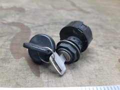2001 01 Polaris Magnum 325 4x4 Ignition Key and Switch OEM 