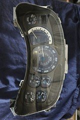 2001 2002 Cadillac Escalade Instrument Gauge Cluster Speedometer,  Tachometer 