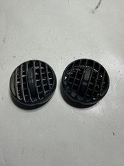 2002-2007 Jeep Liberty Center Dash Air Vents Black Set of 2 OEM T43 LH Or RH
