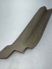 2003-2006 LINCOLN NAVIGATOR REAR RIGHT DOOR SILL SCUFF PLATE OEM 70242
