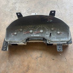 2004 FORD EXPEDITION SPEEDOMETER GAUGE INSTRUMENT CLUSTER W TACH 4L1T10849CA