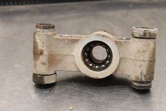 2005 Kawasaki Brute Force 750 4x4 REAR LEFT SPINDLE KNUCKLE E149