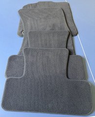 2009-2012 AUDI Q5 - Complete carpet Floor MAT SET - Never used - Perfect Cond