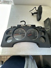 2009 Chevy TAHOE INSTRUMENT CLUSTER SPEEDOMETER 28103107