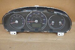 2010 2011 2012 Hyundai Santa Fe Speedometer Gauge Cluster OEM 145,19 Miles