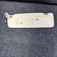 2013-2017 AUDI Q5 FRONT LEFT DRIVER SIDE WINDSHIELD SUN VISOR SUNVISOR OEM