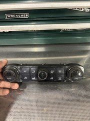 2014 - 2019 GMC Sierra Silverado A/C Heater Climate Control 23176290 OEM !
