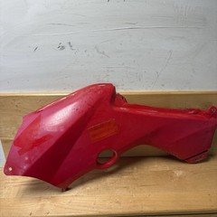 2017 HONDA RECON TRX 250 TM LEFT SIDE PANEL PLASTIC RED 83600-HM8-B000