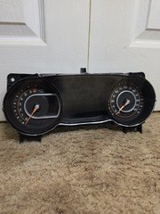 24 WRANGLER SPEEDOMETER 6 MILES ID P68632938AC