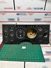 57MR49M Mack Gauge Cluster Board RPM Air Volt oil Pressure Water CH613 CL713 OEM