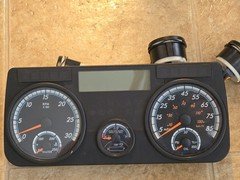 A06-84379-001 FREIGHTLINER CASCADIA 125 GAUGE CLUSTER. G4