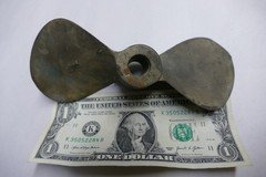 antique brass or bronze two blade boat propeller 377 G 1/2 inch bore no key 7 in