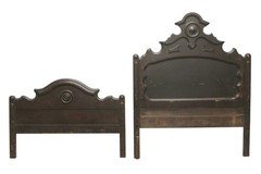 Antique Federal Style Carved Mahogany Full Bed Frame Set