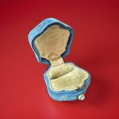 Antique Victorian Blue Velvet Scalloped Shield Presentation Ring Box MOP