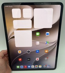 Apple iPad Pro 13-inch (M5) A3361 256 GB / Wi-Fi + 5G / Space Black / 100% Bat