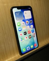 Apple iPhone 11 64GB Black (T-Mobile) - Cracked Screen/Back