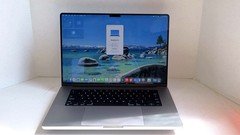 Apple MacBook Pro A2485 M1 Pro 16GB MEM 512GB SSD