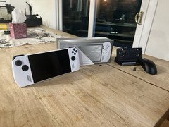 ASUS ROG Ally RC71L White 512GB and a terabyte microsdxc