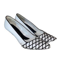 Bally Taittanger Vintage B&W Italian Leather Pumps