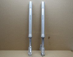 Benelli BN 125 2021 2,591 miles fork tube stanchions (9872)