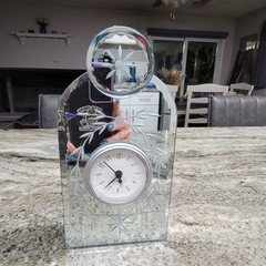 Beveled Glass Quartz Desk Clock Etched Floral Starburst Design 8" Tall Working