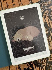 Bigme B6 Color eReader with magnetic green case bundle.