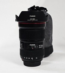 Canon EF 16-35mm f/2.8 L III USM Lens + CANON lens pouch