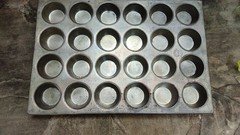 Chicago Metallic 552D Heavy Duty 24 Cup Muffin/Cupcake Pan  21"x13"