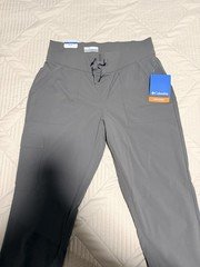 Columbia Active Fit Pants Sz Small Grey