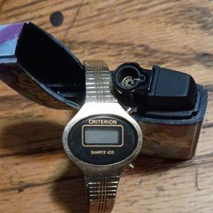 CRITERION Quartz LCD Digital Wristwatch Gold Stainless Steel Bracelet 27mm
