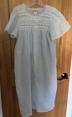 Deidre Cotton Robe Lace Embroidery Snap Front L Granny Cottage NOS Short Slv USA