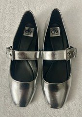 Dolce Vita DV Women's Silver Mary Jane Flats 8.5 Buckle Strap Square Toe