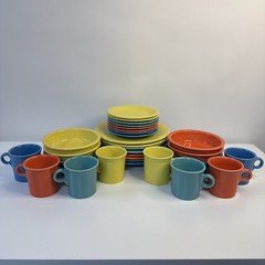 Fiestaware Homer Laughlin Complete 32pc Dinnerware Set Vintage USA *READ*