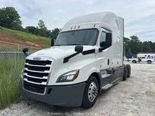 This is a picture showing 2020 Freightliner Cascadia T/A Sleeper Semi Truck Tractor A/T bidadoo -Repair
