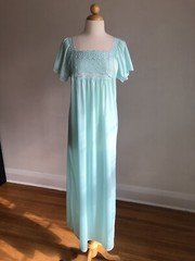 GORGEOUS VTG DANNI New York Teal Blue Nylon & Lace Full-length Nightgown SZ M