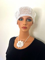 Handmade White Crochet Beret with Flower Necklace | Mercerized Cotton
