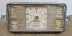INTERNATIONAL Harvester Truk 1940-49 Truck GAUGE CLUSTER Original Speedometer