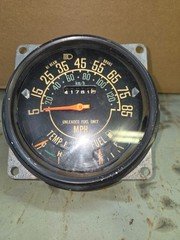 Jeep CJ7 speedometer