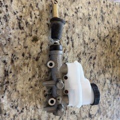 John Deere Gator 825i 15 Brake Master Cylinder AM143852 51204 W/ New  Reservoir