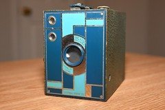 Kodak Blue BEAU BROWNIE 2 Camera 120 film Walter Dorwin Teague Art Deco Rare