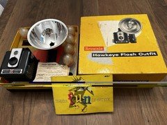 Kodak Brownie Hawkeye Flash Camera Outfit in Original Box w/Manual, Flash Bulbs